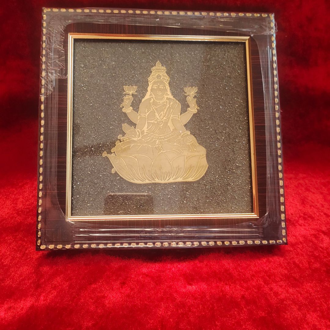 Maa Lakshmi Pyrite Frame – Wealth, Prosperity & Divine Grace